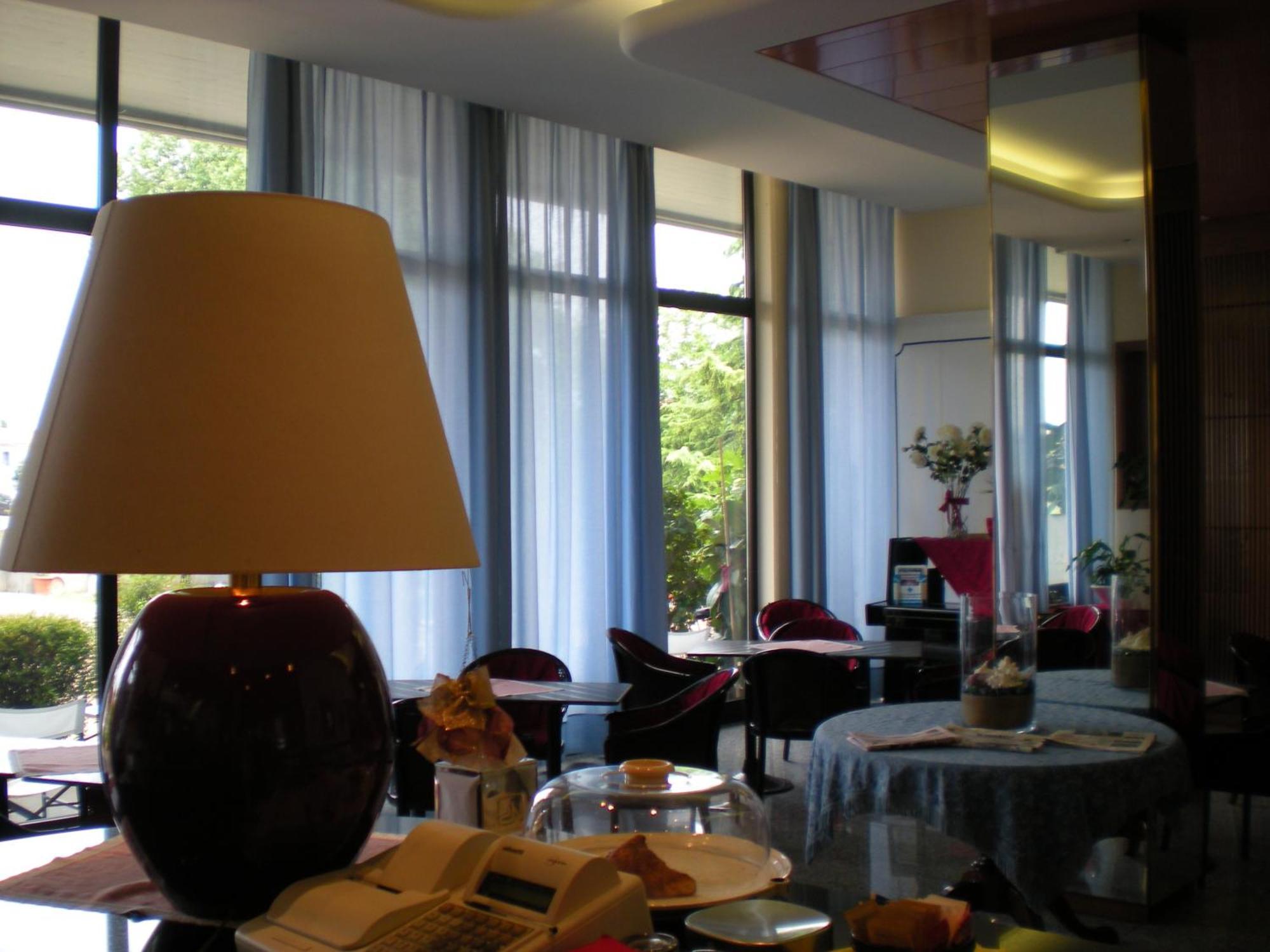 Turandot Magnolia - Hotel & Congressi Гризиньяно-ди-Цокко Экстерьер фото
